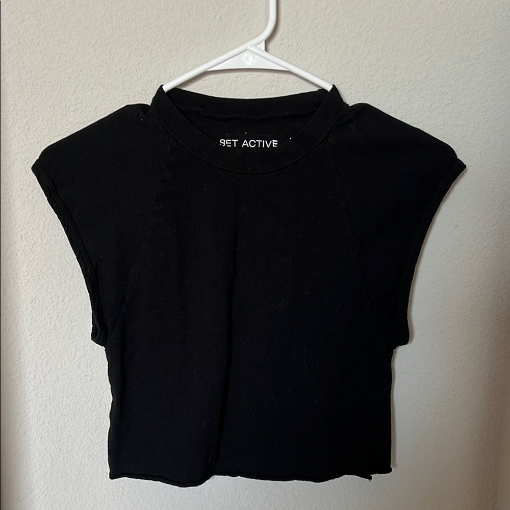 SET ACTIVE Black Cap-Sleeve Crop Top